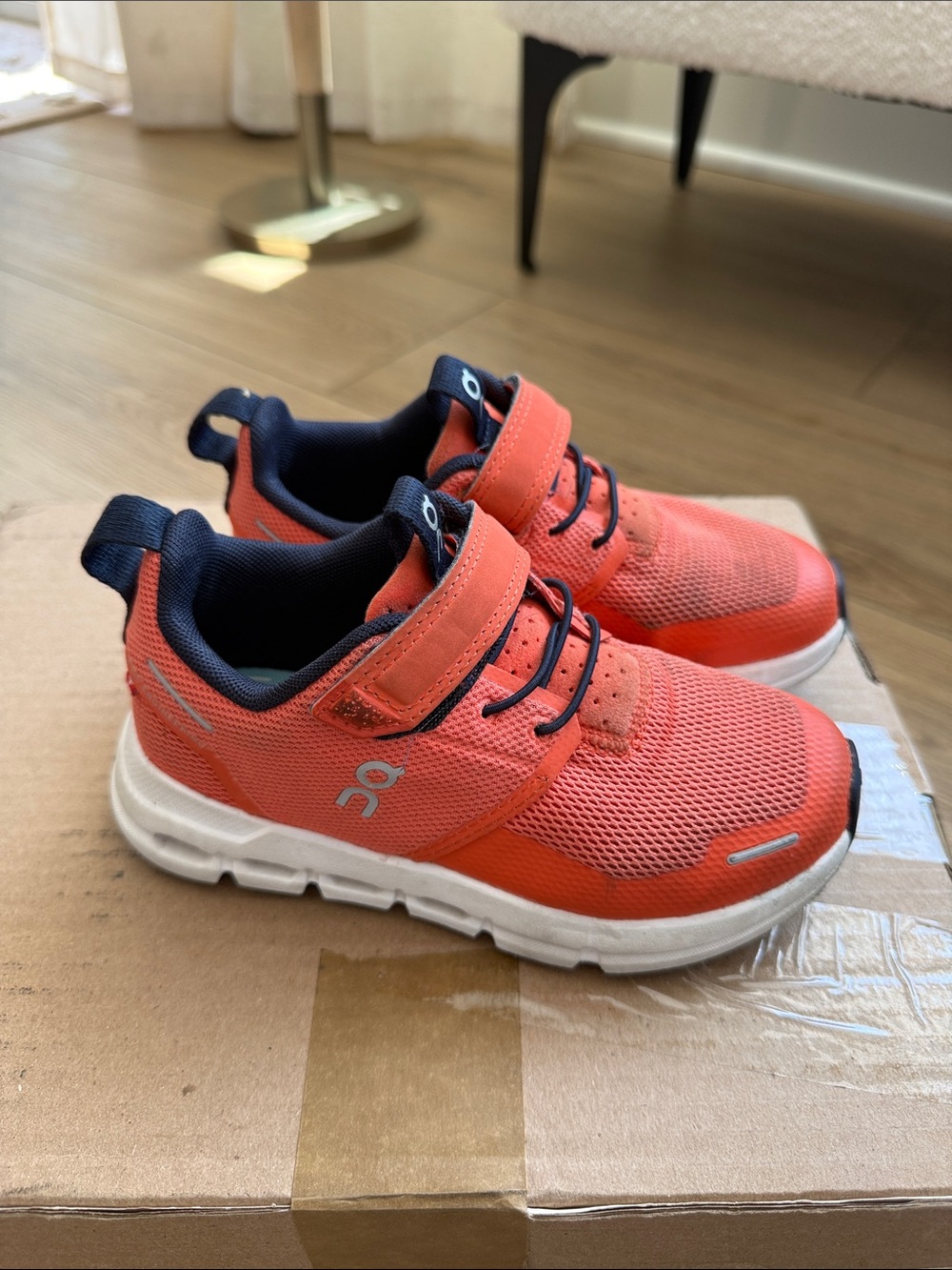 On Running Kids Orange coral and Navy Lightweight Hook-and-Loop Sneakers